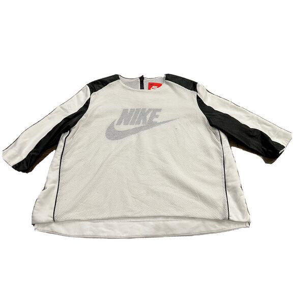 Nike Tops - Nike Womens White Black Perforated 3/4 Sleeve Crew Top Size XL 749122-100 $120